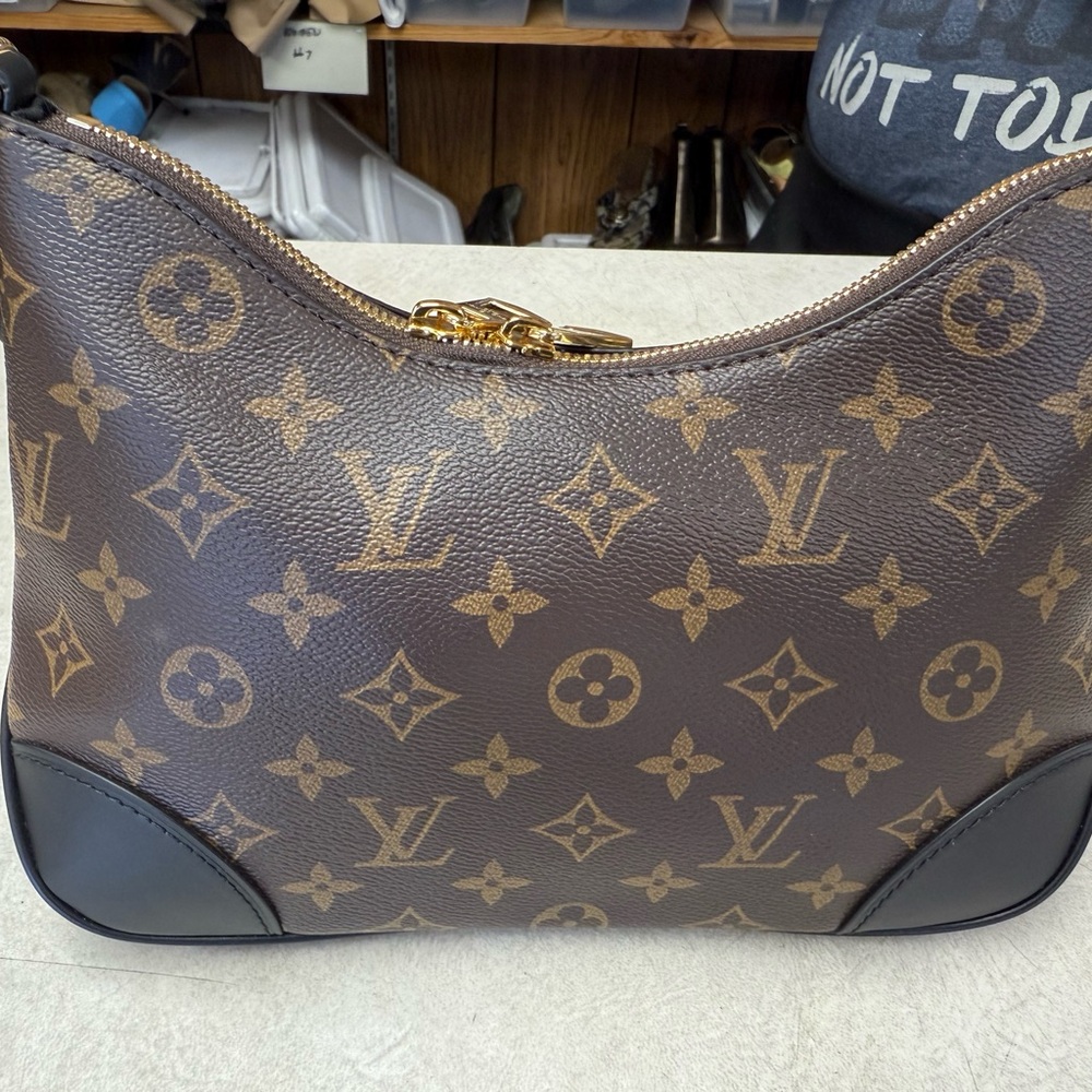 Louis Vuitton Boulogne Handbag .